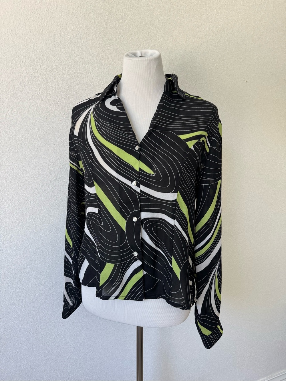 Jaipur Black, White & Lime Swirl Button Down Shirt